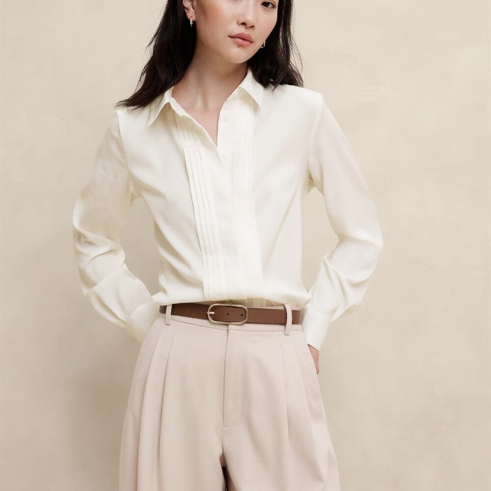 NWT Banana Republic cream satin Tuxedo shirt Size S